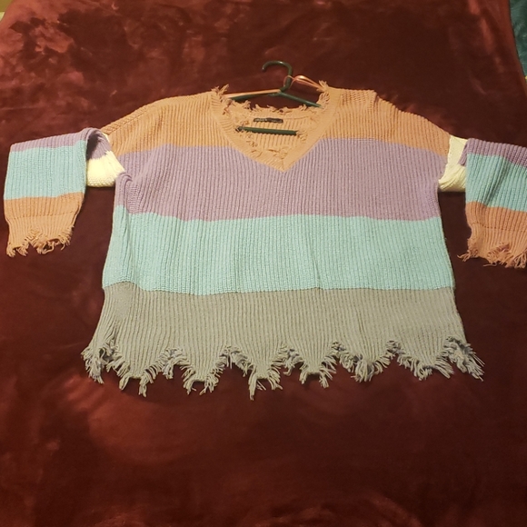 Sweater - Picture 1 of 1